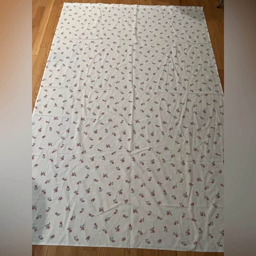 2 Vintage Shabby Chic Flat Sheets